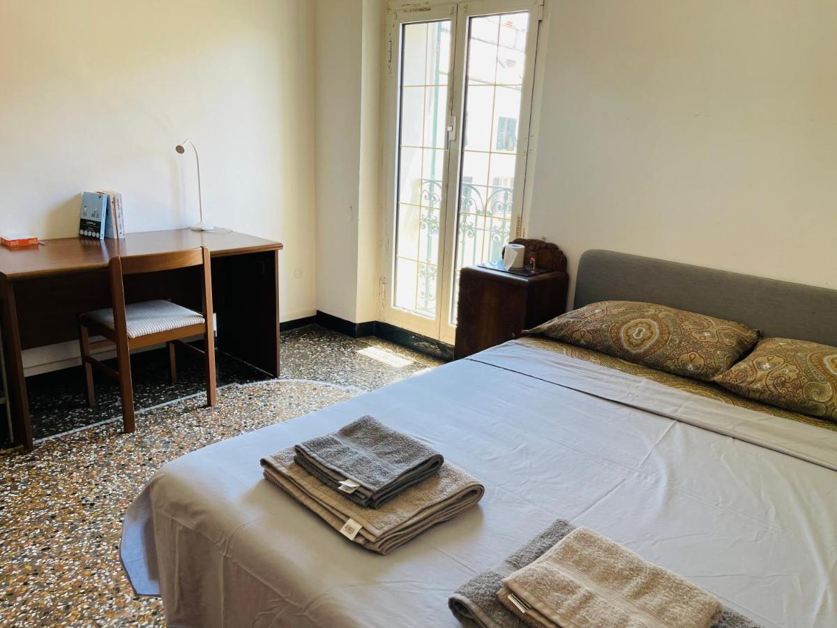 Mh Genova Bed & Breakfast Bagian luar foto