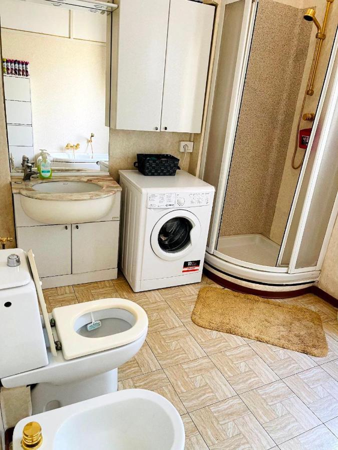 Mh Genova Bed & Breakfast Bagian luar foto